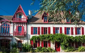 Au Puy Des Verites