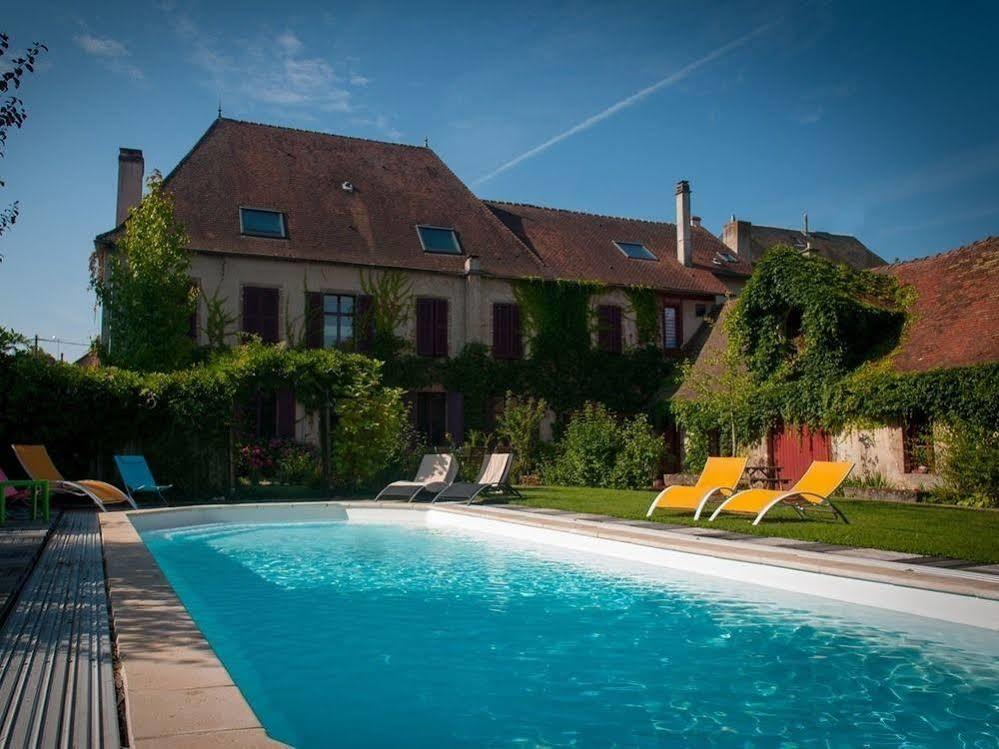 Au Puy Des Verites Lapalisse Buitenkant foto
