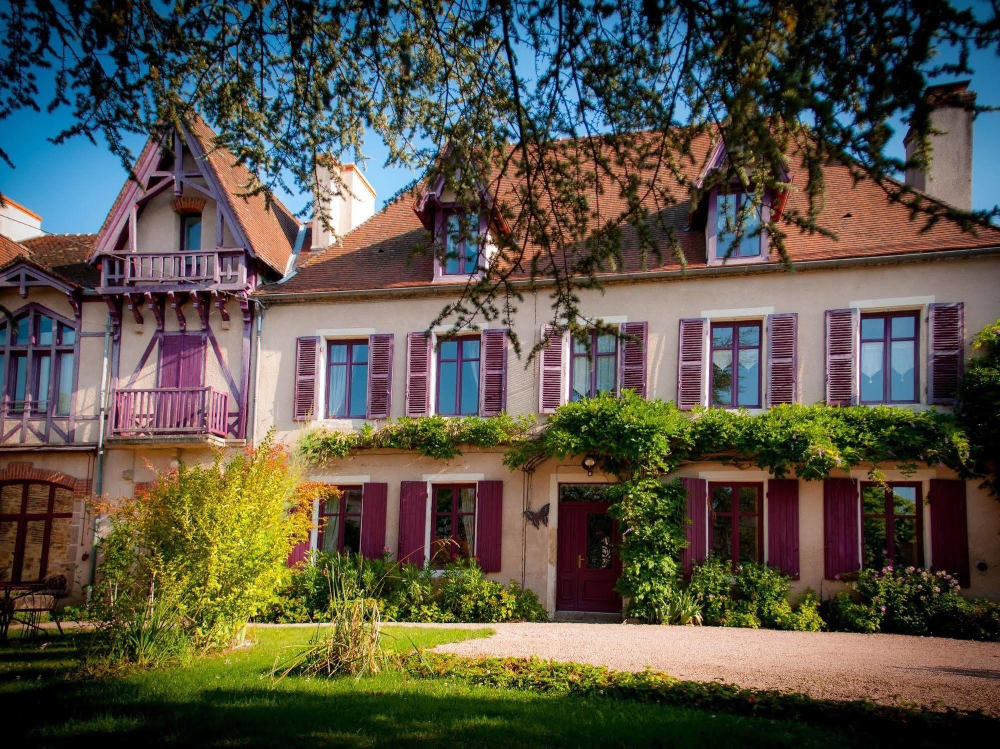 Au Puy Des Verites Lapalisse Buitenkant foto