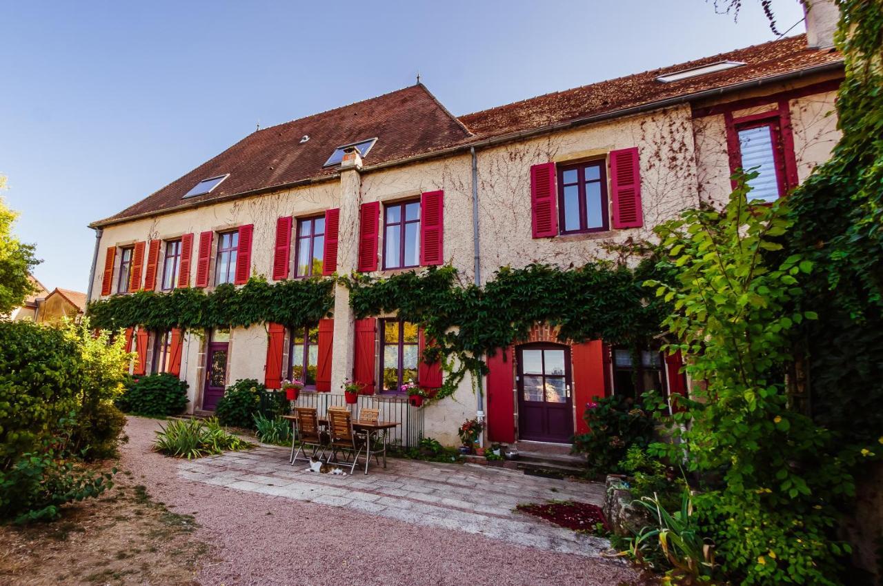 Au Puy Des Verites Lapalisse Buitenkant foto